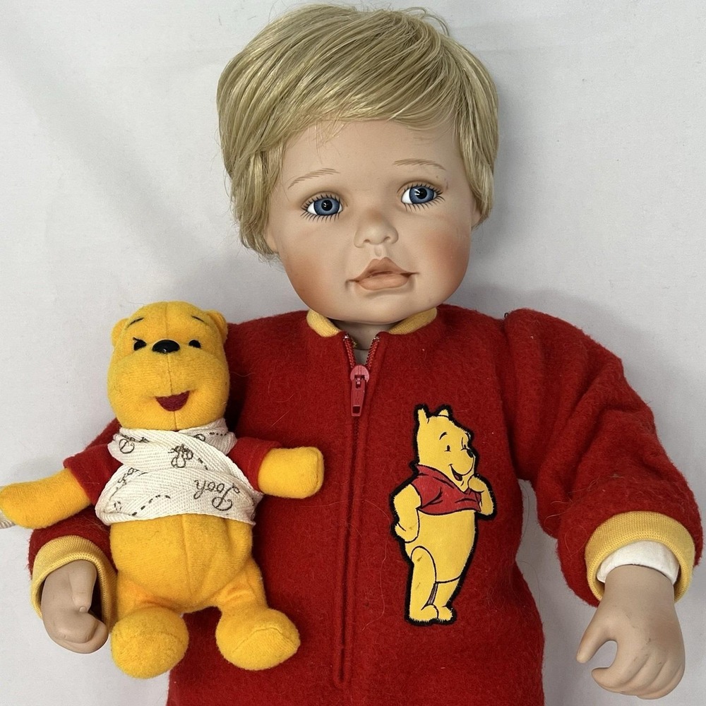 Winnie The Pooh Ashton Drake Cindy McClure Baby Doll w Plush Bear Disney EUC 15" - Picture 3 of 13